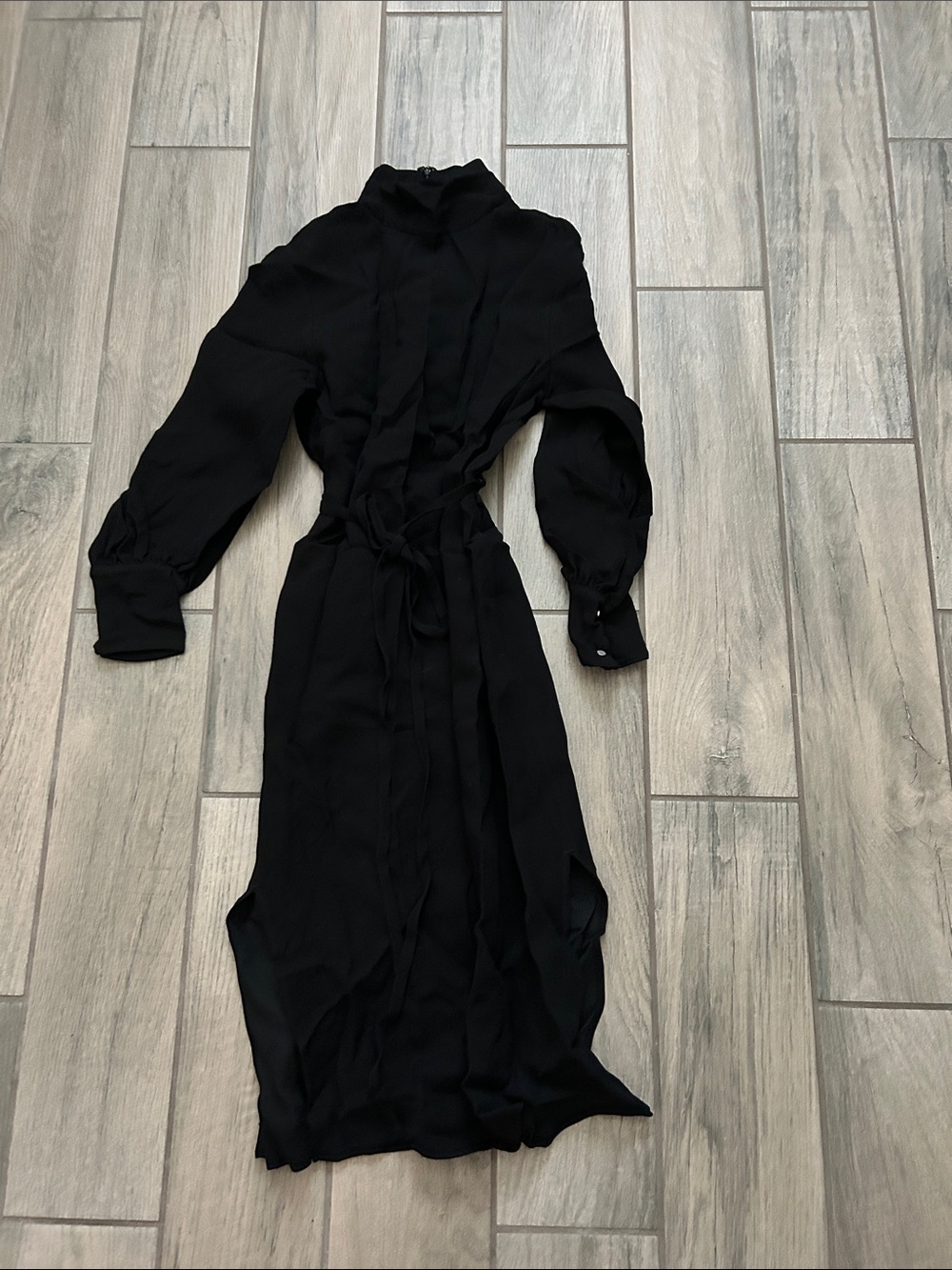 Banana Republic Black Long-Sleeve Tie-Waist Midi Dress